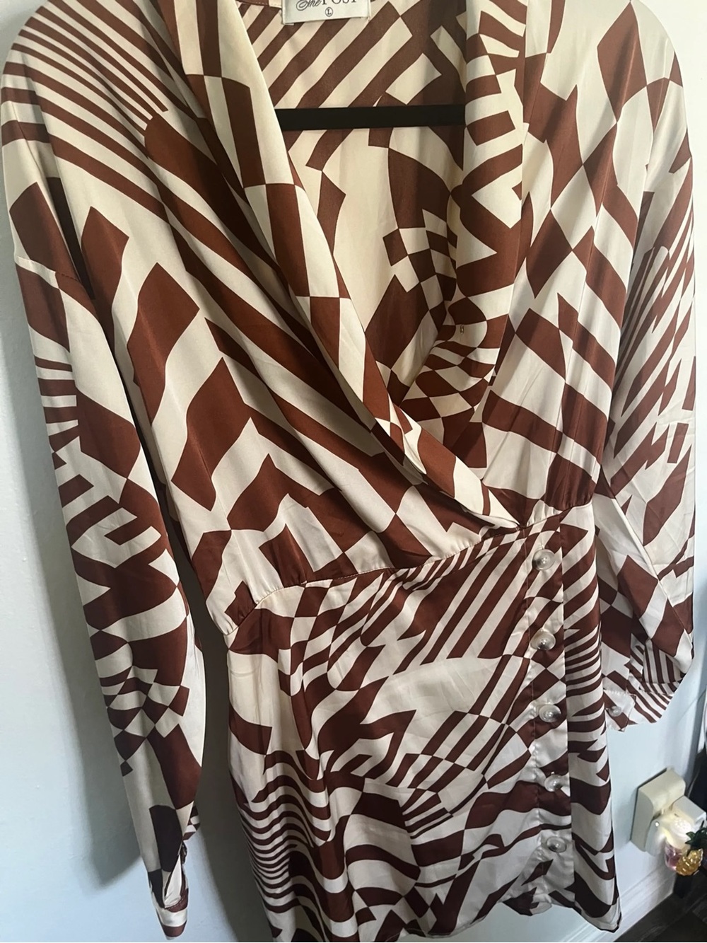 Gilli Brown and White Geometric Wrap Blouse